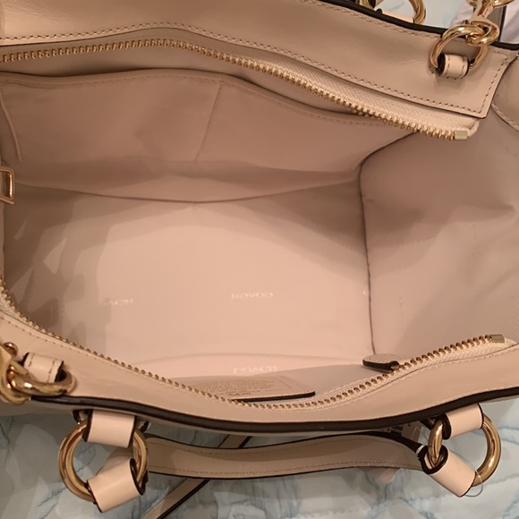 ⭐️Coach Floral Rivets Crossbody - Picture 12 of 13